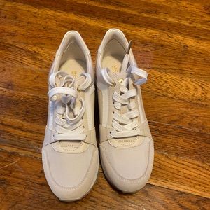 Michael Kors Off White Sneakers